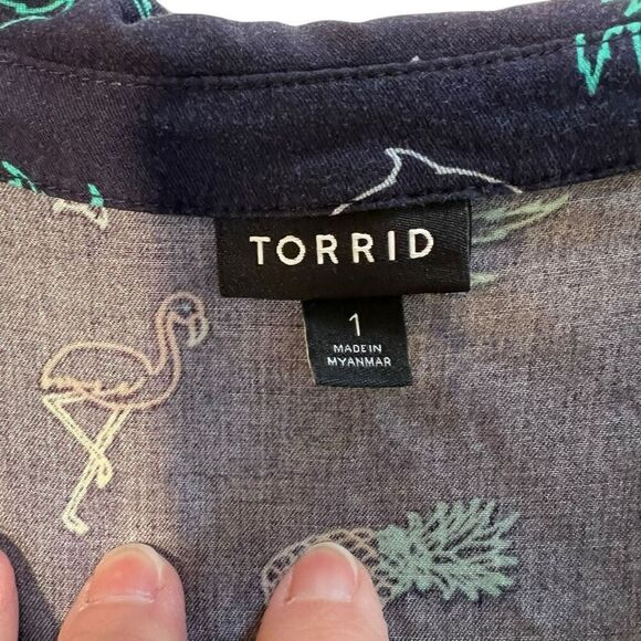 Torrid Womens 1X Button Front Challis Shirt Blue Tropical Print Dolphins Stretch - Picture 3 of 6